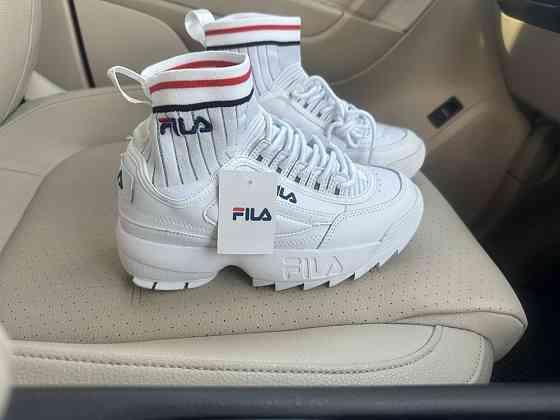 Женские белые кроссовки FILA осень-весна Запорожье