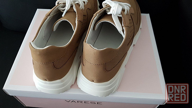 Кроссовки из нат.кожи сверху и внутри Varese 40р,стелька 26,5см. Запорожье - изображение 2