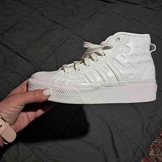 Adidas женские кроссовки Запорожье