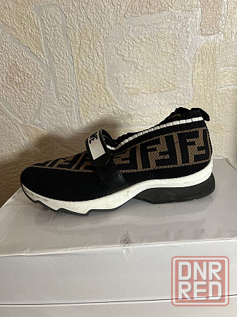 Кроссовки Fendi 36 Италия. Минимальные следы носки. Запорожье - изображение 1