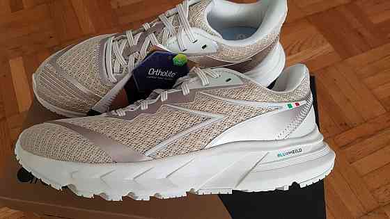 Легкие и мягкие кроссовки Diadora MYTHOS BLUSHIELD VOLO2 GOLD оригинал Запорожье