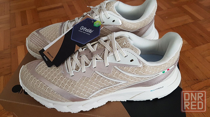 Легкие и мягкие кроссовки Diadora MYTHOS BLUSHIELD VOLO2 GOLD оригинал Запорожье - изображение 2