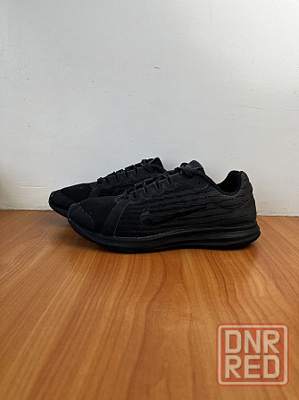Кроссовки Nike Revolution размер 36 оригинал спортивные бег чёрные run Запорожье - изображение 1