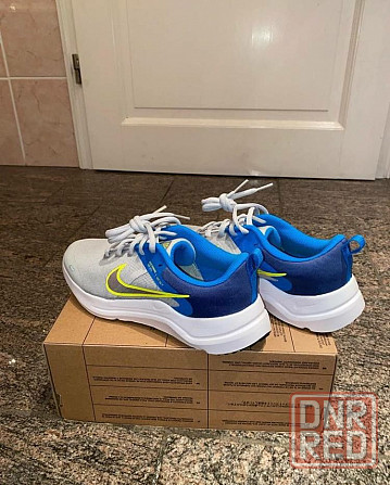 Nike крассовки размер 38,5 24,5 см по стельке
Nike Downshifter 12 

Ра Запорожье - изображение 1