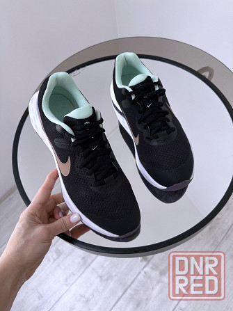 Легкие отличные кроссовки сеточка  Nike Revolution Запорожье - изображение 2