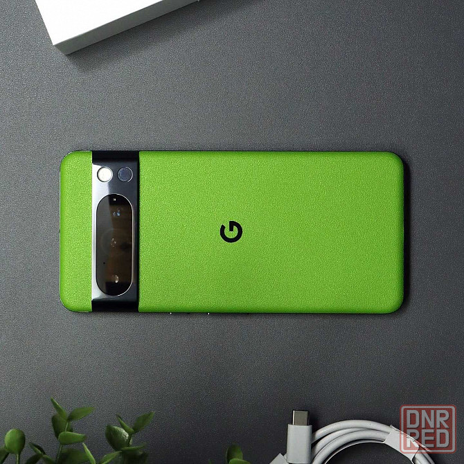 Google Pixel 8: плёнка (оригинальный "Xtremeskins") на тыльную сторону Запорожье - изображение 1