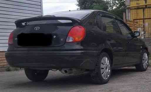 Разбирается Toyota Corolla e11 лифтбек Запорожье