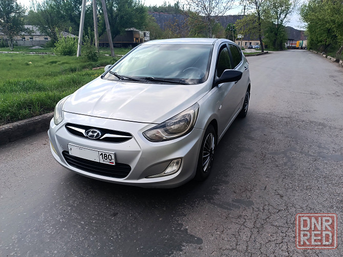 Hyundai Solaris 1.4. MT.2012г. Макеевка - изображение 1