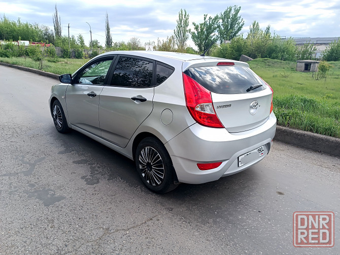Hyundai Solaris 1.4. MT.2012г. Макеевка - изображение 4