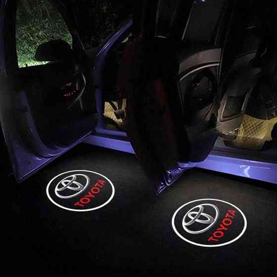 Штатная подсветка двери с логотипом Toyota тойота.Подсветка ног Toyota Запорожье