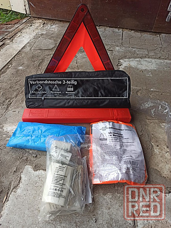 Продам набор автомобилиста , сумка , аварийный знак , аптечка Запорожье - изображение 1