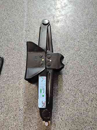 Домкрат Пежо 3008 5008 Peugeot 3008 5008 Запорожье