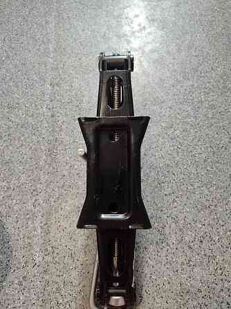 Домкрат Пежо 3008 5008 Peugeot 3008 5008 Запорожье