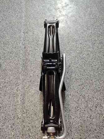 Домкрат Пежо 3008 5008 Peugeot 3008 5008 Запорожье