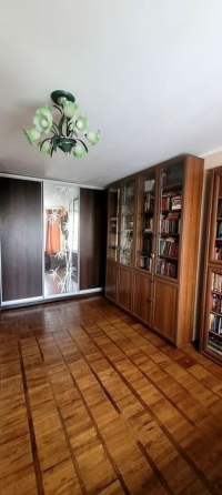 Сдается 1кв.в Киевском рн.по Артема 5/5 этаж. Донецк