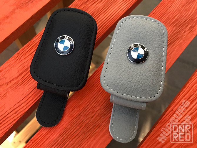 Держатель для очков с логотипом BMW под очечник на козырёк Херсон - изображение 2
