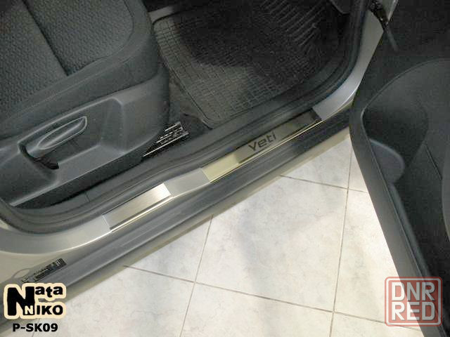 Накладки на пороги Skoda KAROQ SPACEBACK Roomster TESLA MODEL X S Запорожье - изображение 2