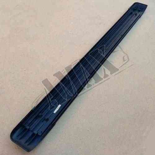 Toyota Land Cruiser 100 (98 - 2006) Пороги боковые на Toyota LC 100 ( Запорожье