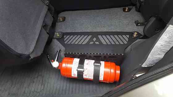 Кріплення вогнегасника Toyota Land Cruiser Mitsubishi Pajero Sport Запорожье