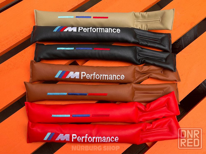 Уплотнитель вставка между сидений BMW M Performance черная подушка Запорожье - изображение 2