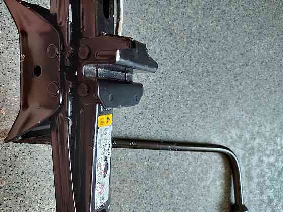 Домкрат Форд Курьер Ford Courier Запорожье