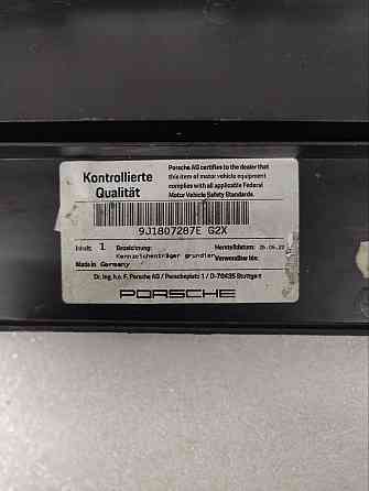 9J1807287eg2x Porsche Taycan подиум переднего номера Запорожье