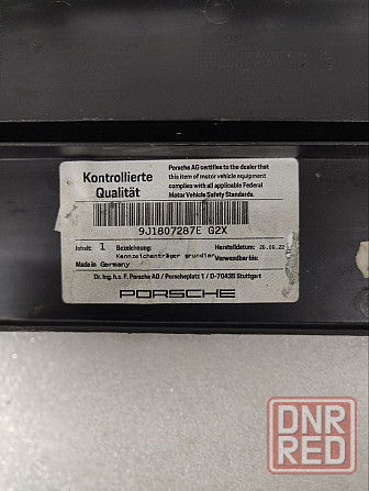 9J1807287eg2x Porsche Taycan подиум переднего номера Запорожье - изображение 2