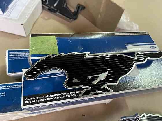 Ford Mustang Mach E емблема логотип Херсон