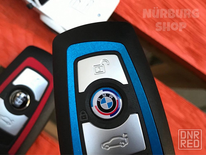 Алюминиевая эмблема на ключ BMW юбилейная черная черно-белая наклейка Запорожье - изображение 4