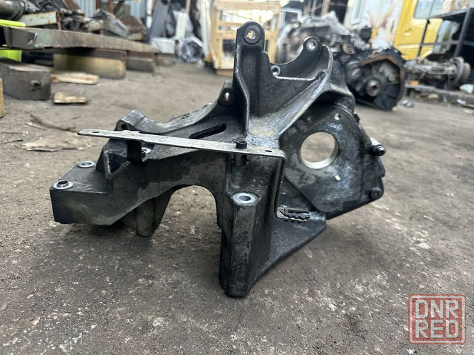 Кронштейн крепления генератора, тнвд, ГУР 2.5 TDI VW Crafter 076145167 Херсон - изображение 1