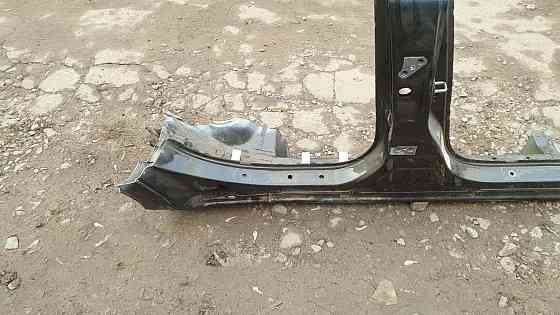 Порог кузова со стойкой правый 61401-30270 Lexus gs 450h разборка Херсон
