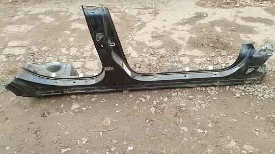 Порог кузова со стойкой правый 61401-30270 Lexus gs 450h разборка Херсон