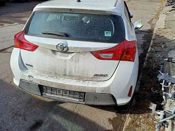 Ляда Toyota Auris 180 крышка багажника 2013-18 Запорожье
