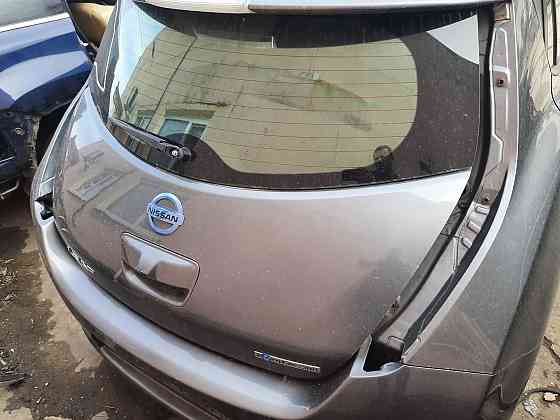 Nissan Leaf лиф крышка багажника дверь ляда разборка запчасти Запорожье