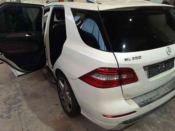Mercedes ML 350 GLE 2013  четверть/крыло/крышка/запчасти/разборка Запорожье