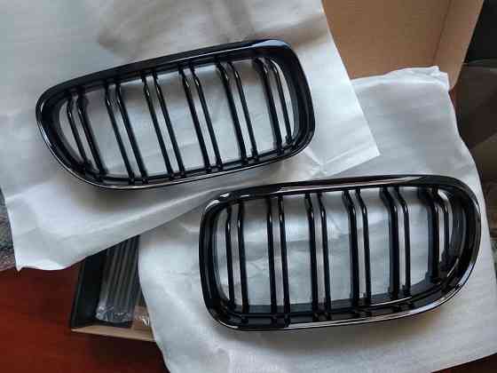 BMW f30f15е70еe60 ноздри фf10bmw 90 2 ребра решетка радиатора бмв x5 6 Запорожье