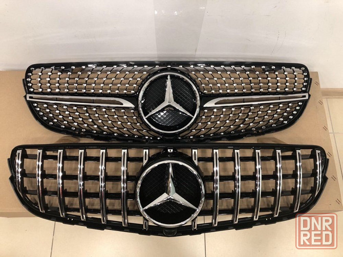 Решетка радиатора Mercedes мерседес центральная W204211210166220 Запорожье - изображение 1