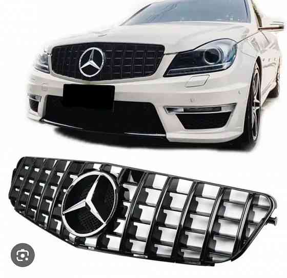 Продам решетку радиатора со значком Mercedes W204 Запорожье
