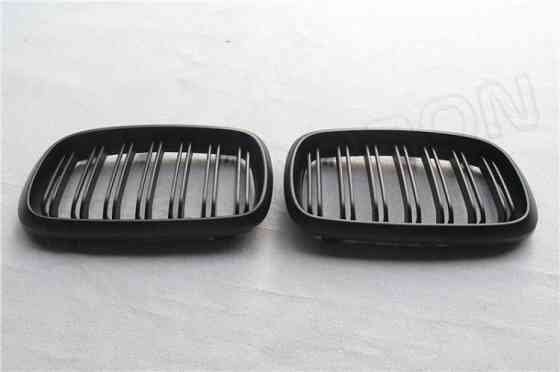 Решетка радиатора ноздри G 30 G05 BMW F15 F30 F10 E70 ф е х5 Запорожье