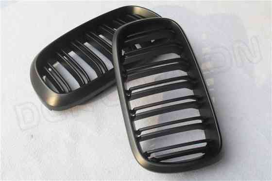 Решетка радиатора ноздри G 30 G05 BMW F15 F30 F10 E70 ф е х5 Запорожье