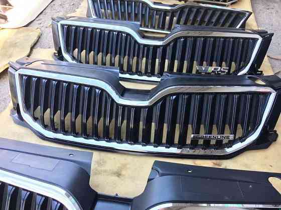 Решетка CC решетка капота passat b7 b8 cc lift golf 5 рапид skoda a7 Запорожье