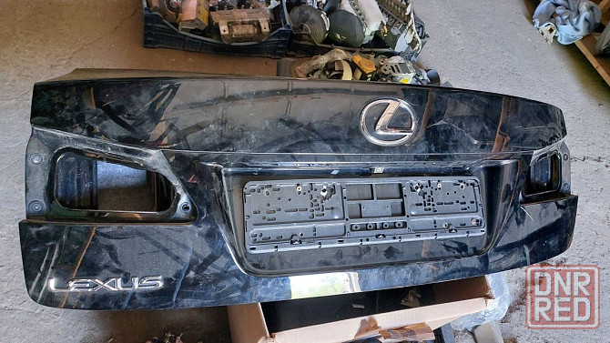 Lexus is 06-13г.в крышка багажника ляда Запорожье - изображение 1