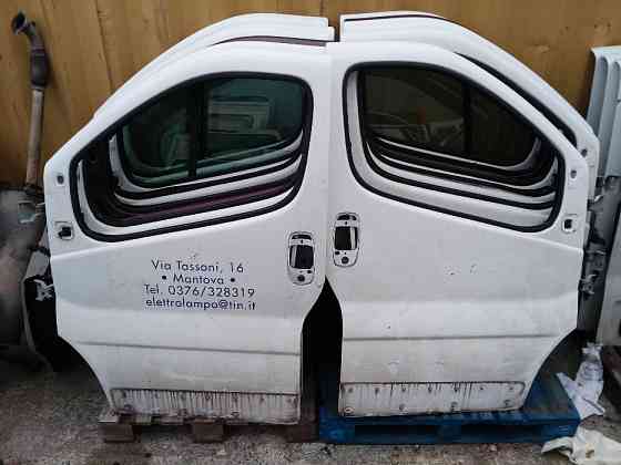 Бампер задний на Renault Trafic Opel Vivaro Фонарь Усилитель Клык Клик Запорожье