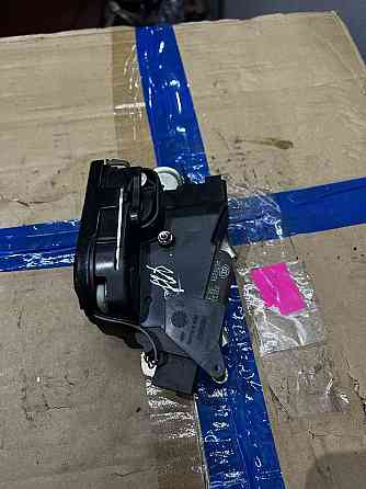 Замок боковой двери правый Mercedes Vito w639 2003-2014 Запорожье