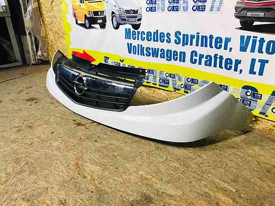 Решетка радиатора Opel Vivaro 07-14 улыбка Vauxhall ресничка Виваро Запорожье
