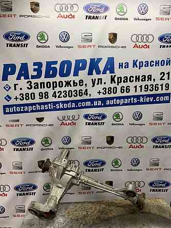 Решетка радиатора центральная VW Touareg Туарег Таурег Запорожье
