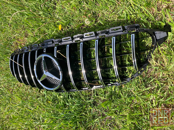 Решетка рад. mercedes C W205 14-18г.GT стиль (chrome Black) без камеры Запорожье - изображение 3