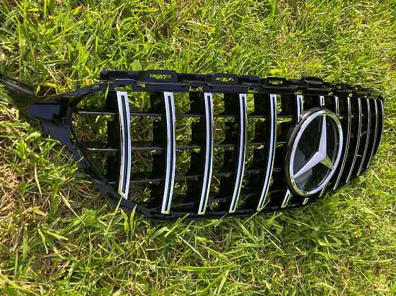 Решетка mercedes C W205 2019-2021г.GT стиль (chrome Black) без камеры Запорожье