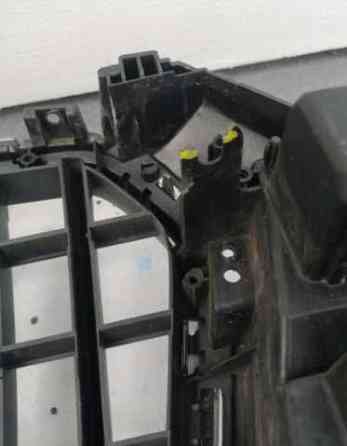 Решетка радиатора на  Audi Q3(original) 8U0853653H Запорожье