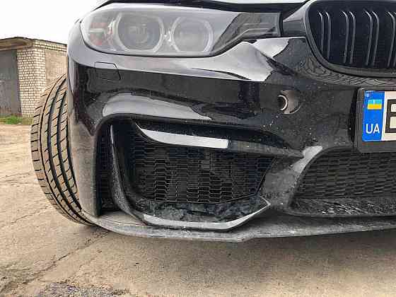 решетка бампера ф10 решотка бмв f10 bmw боковые f10 ф32 F10  BMW M Запорожье